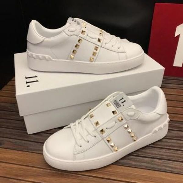 2018 new women's shoes casual shoes rivets women's flat lovers wild large size white, Black
2018 new women's shoes casual shoes rivets women's flat lovers wild large size white, Black