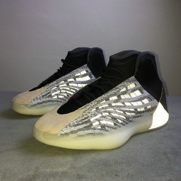 2019 new mens quantum basketball shoes for men eg1535 black zebra kanye west 3m reflective sneakers sports des chaussures trainers zapatos
2019 new mens quantum basketball shoes for men eg1535 black zebra kanye west 3m reflective sneakers sports des chaussures trainers zapatos