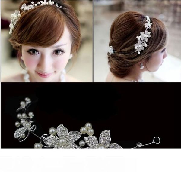 2014 new sell luxury silver rhinestone bridal wedding flower pearls headband hair clip comb women jewelry ing, Slivery;golden
2014 new sell luxury silver rhinestone bridal wedding flower pearls headband hair clip comb women jewelry ing, Slivery;golden
