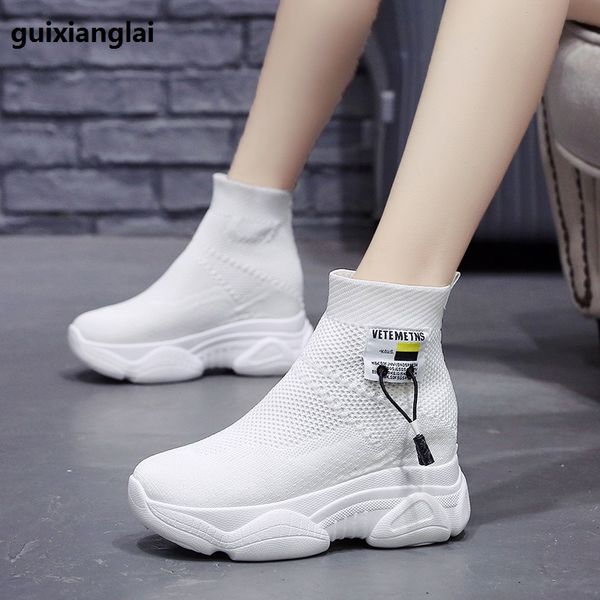 thick-bottomed boots autumn breathable women's new autumn british 2019 net red within the increase of small sock shoes, Black
thick-bottomed boots autumn breathable women's new autumn british 2019 net red within the increase of small sock shoes, Black
