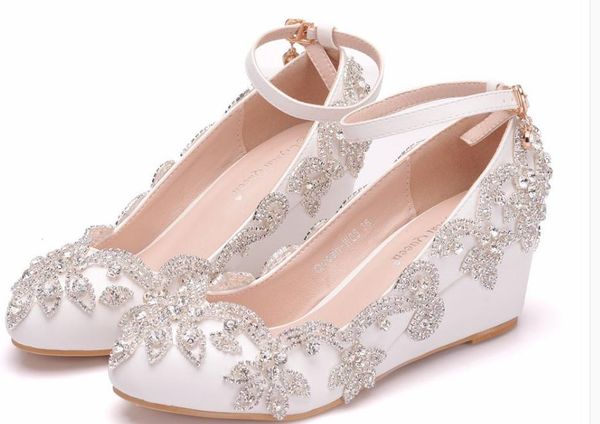2019 women's shoes in spring and autumn with new style slope heel round head water drill@2153, Black
2019 women's shoes in spring and autumn with new style slope heel round head water drill@2153, Black