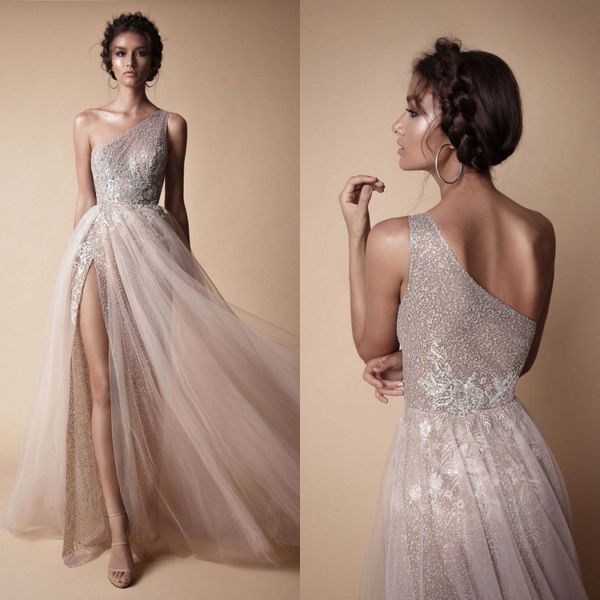 plus size customized evening dresses one shoulder crystal applique lace tulle sweep train a line split party bridesmaid gown, Black;red
plus size customized evening dresses one shoulder crystal applique lace tulle sweep train a line split party bridesmaid gown, Black;red