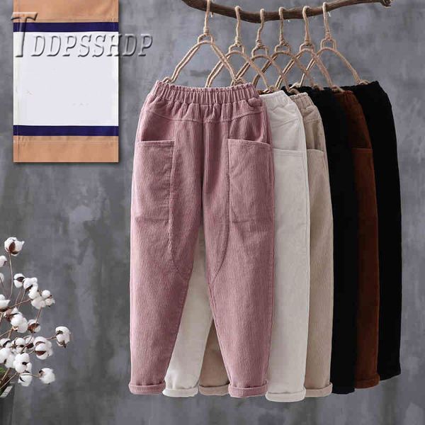 2019 2 pocket decor corduroy women pants 4 colors can choose winter warm female trousers, Black;white
2019 2 pocket decor corduroy women pants 4 colors can choose winter warm female trousers, Black;white