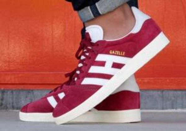 gazelle suede low cut casual flat shoes for men and women brand sneakers for zapatillas outdoor shoes trainers 36-44, Black
gazelle suede low cut casual flat shoes for men and women brand sneakers for zapatillas outdoor shoes trainers 36-44, Black