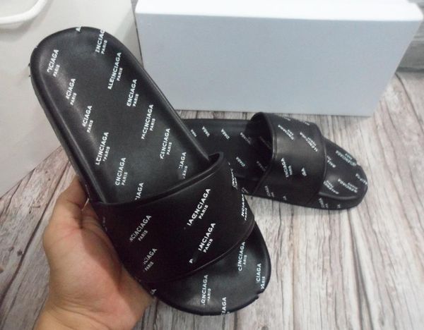 2019INS Same Section!High Quality Luxury Designer Men Summer Rubber Sandals Beach Slide Fashion Scuffs Slippers Indoor Shoes With Box
2019INS Same Section!High Quality Luxury Designer Men Summer Rubber Sandals Beach Slide Fashion Scuffs Slippers Indoor Shoes With Box