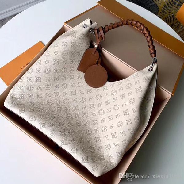 New tote bag monogrram buttermilk kin me enger bag taurillon calf kin mahina ornamental engraving houlder handbag hopping bag m53188
New tote bag monogrram buttermilk kin me enger bag taurillon calf kin mahina ornamental engraving houlder handbag hopping bag m53188