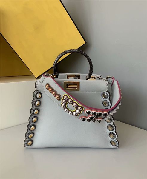 новая мода bagsluxury дизайнер портмон сумочек женщин из натуральной кожи классический простой сумка кожаный лоскут мешок
новая мода bagsluxury дизайнер портмон сумочек женщин из натуральной кожи классический простой сумка кожаный лоскут мешок