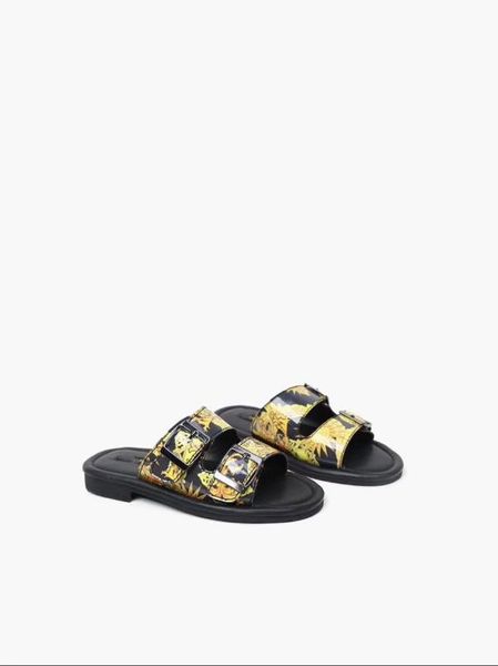 2020 new summer fashion kids sliders shoes golden black boys slipper shoes euro 26-35, Black;red
2020 new summer fashion kids sliders shoes golden black boys slipper shoes euro 26-35, Black;red