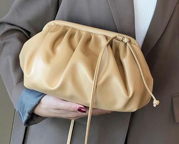 designer handbags women 2020 new luxury messenger wild foreign shoulder bag simple fashion cloud bag h
designer handbags women 2020 new luxury messenger wild foreign shoulder bag simple fashion cloud bag h