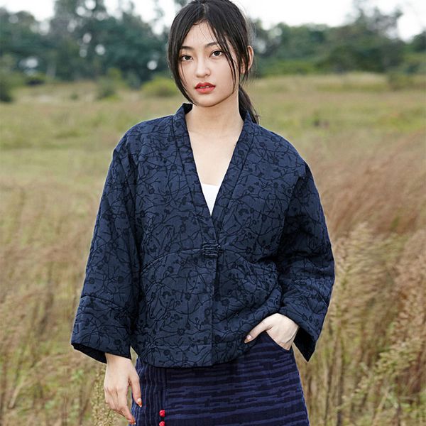 scuwlinen 2018 women warm parka chinese style v-neck jacquard loose batwing sleeve thick cotton-padded winter jacket women s696, Black;brown
scuwlinen 2018 women warm parka chinese style v-neck jacquard loose batwing sleeve thick cotton-padded winter jacket women s696, Black;brown