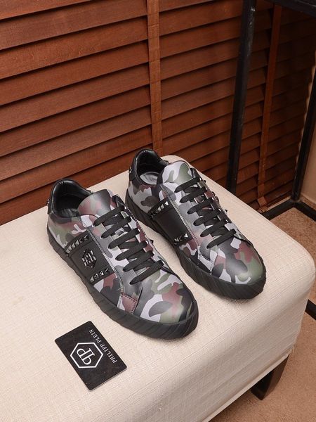 new style high-end luxury men's casual driving shoes triple fashion men's brand platform men's shoes vintage pattern, Black
new style high-end luxury men's casual driving shoes triple fashion men's brand platform men's shoes vintage pattern, Black