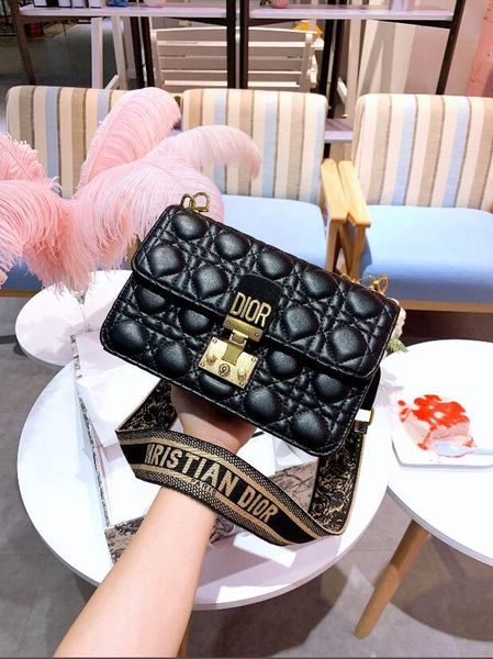 2020 new handbag women's fashion wild classic women's black crossbody bag women's wild classic handbag purse backpack
2020 new handbag women's fashion wild classic women's black crossbody bag women's wild classic handbag purse backpack