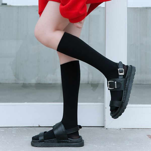 gril's socks solid color black and white wild size calf socks straight no heel candy color tube cotton, Black;white
gril's socks solid color black and white wild size calf socks straight no heel candy color tube cotton, Black;white