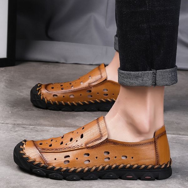 new breathable perforated fashion leather shoes men plus size running sneakers sport walking shoes men trainers athletic
new breathable perforated fashion leather shoes men plus size running sneakers sport walking shoes men trainers athletic