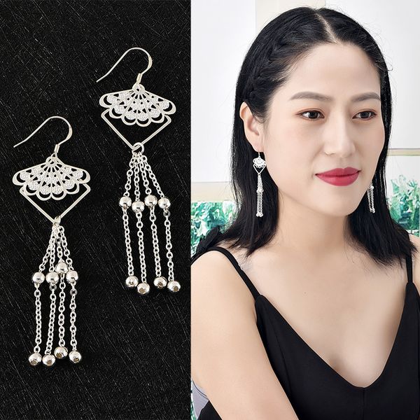 2019 new fashion 925 sterling silver sector ornaments earrings for women jewelry, Golden;silver
2019 new fashion 925 sterling silver sector ornaments earrings for women jewelry, Golden;silver