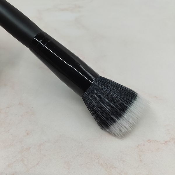 1pcs large high brightening makeup brush polishing brightening brush theatre makeup kabuki beauty tools
1pcs large high brightening makeup brush polishing brightening brush theatre makeup kabuki beauty tools