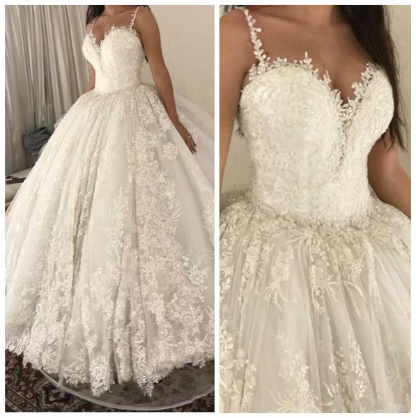 vintage full lace 2020 wedding dresses ivory princess ball gown puffy bridal gowns spaghetti straps court train dubai robes de mariée, White
vintage full lace 2020 wedding dresses ivory princess ball gown puffy bridal gowns spaghetti straps court train dubai robes de mariée, White
