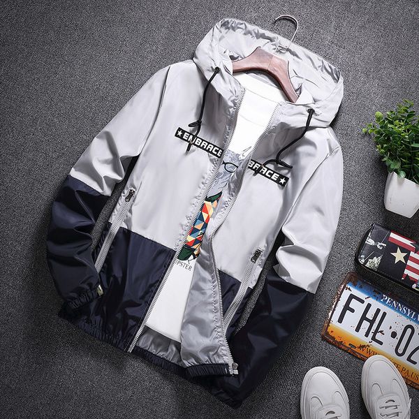 2019 autumn new korean version color matching men set hiking jacket casual thin section student assault jacket fishing clothing, Blue;black
2019 autumn new korean version color matching men set hiking jacket casual thin section student assault jacket fishing clothing, Blue;black