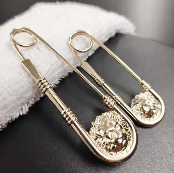 net red couple models alloy lion head double-sided big pin shoes bag clothing accessories metal brooch unisex, Gray
net red couple models alloy lion head double-sided big pin shoes bag clothing accessories metal brooch unisex, Gray