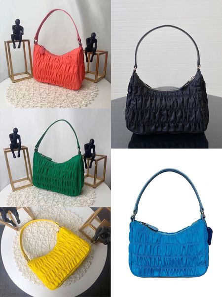 wholesale new ladies pleated armpit shoulder bag chest bag ladies portable messenger waterproof nylon hand carry crescent bag
wholesale new ladies pleated armpit shoulder bag chest bag ladies portable messenger waterproof nylon hand carry crescent bag