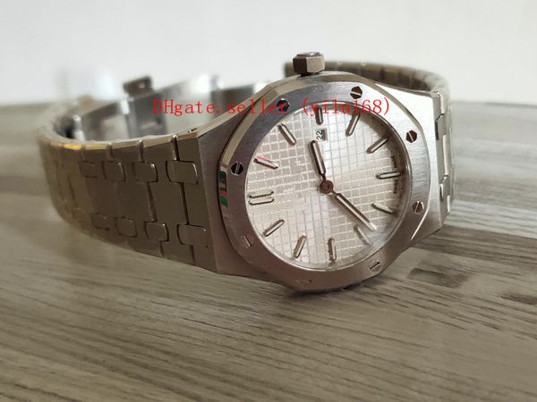 ladies high watch 33mm royal 67653bc white dial 67653bc.gg.1263bc.01 no chronograph 316l stainless steel quartz steel strap womens watc, Slivery;brown
ladies high watch 33mm royal 67653bc white dial 67653bc.gg.1263bc.01 no chronograph 316l stainless steel quartz steel strap womens watc, Slivery;brown
