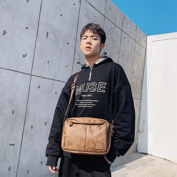 designer-new leisure tide bag men's shoulder messenger bag korean version of simple tide brand large capacity
designer-new leisure tide bag men's shoulder messenger bag korean version of simple tide brand large capacity