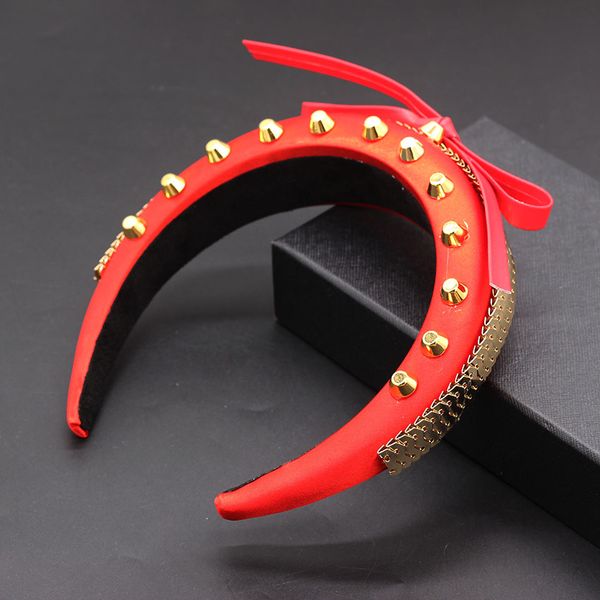 new european fashion rivet bow chain headband catwalk dance personality headband rivet bow exaggerated fashion 730, Golden;white
new european fashion rivet bow chain headband catwalk dance personality headband rivet bow exaggerated fashion 730, Golden;white