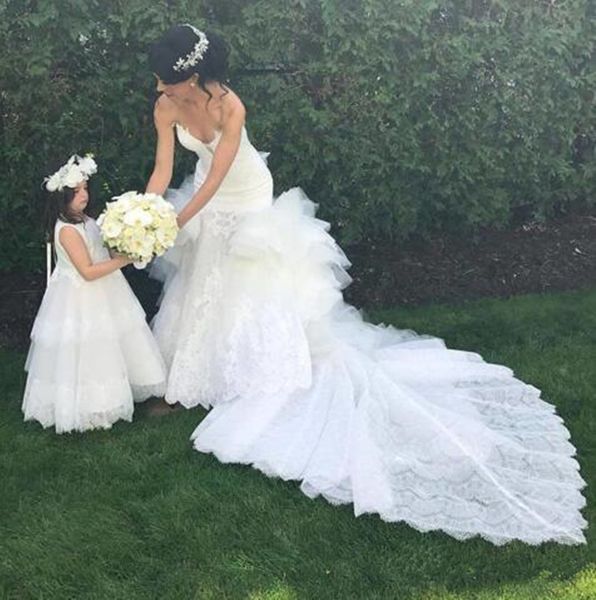 2019 новые свадебные платья русалка милая с вырезом на шее с скользящим шлейфом и свадебным платьем с оборками на спине и кружевом, White 
2019 новые свадебные платья русалка милая с вырезом на шее с скользящим шлейфом и свадебным платьем с оборками на спине и кружевом, White