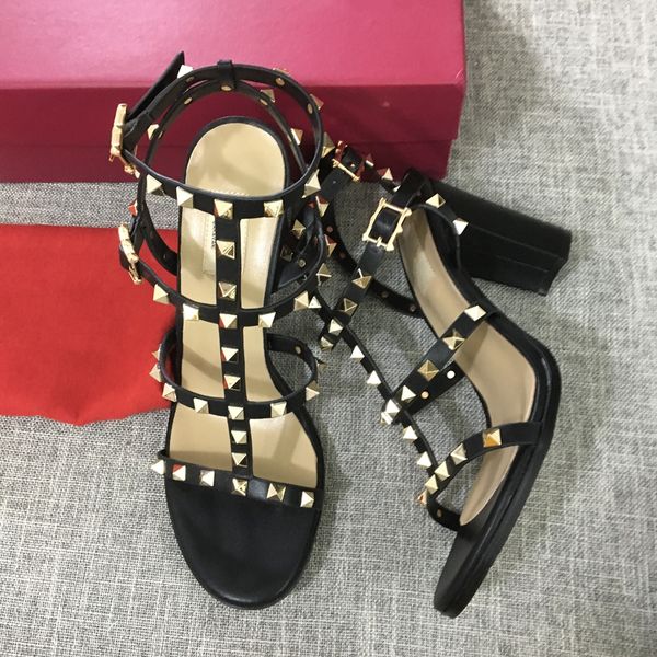2020 luxury модельер stud сандалии из натуральной кожи slingback насосы дамы sexy высокие каблуки моды заклепки обуви партия высокий каблук, Black
2020 luxury модельер stud сандалии из натуральной кожи slingback насосы дамы sexy высокие каблуки моды заклепки обуви партия высокий каблук, Black