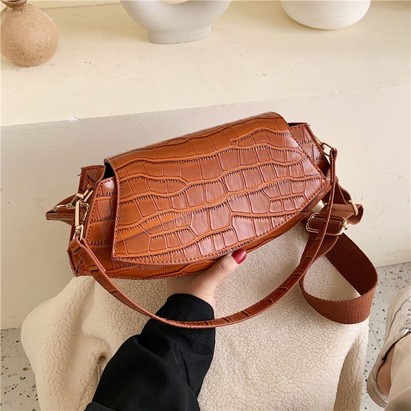 women bag2019 new messenger bag women's hand-held single shoulder bag fashion leisure
women bag2019 new messenger bag women's hand-held single shoulder bag fashion leisure