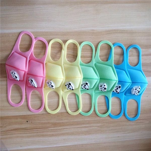 supply in stock kids mask cotton boy girl face masks with breathing valve 3-layer designer mask dustproof earloop masks 20200516
supply in stock kids mask cotton boy girl face masks with breathing valve 3-layer designer mask dustproof earloop masks 20200516