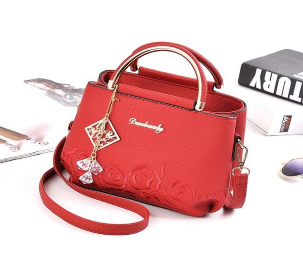 women's chinese style embroidered pu bag spring and summer fashion new handbag square bag women's 2020 handbag
women's chinese style embroidered pu bag spring and summer fashion new handbag square bag women's 2020 handbag