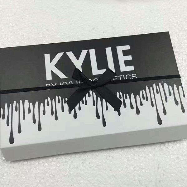 Kylie LIPGLOSSBurthay12 цветов, матовая жидкая помада, косметика Keri, 12 новых наборов блесков
Kylie LIPGLOSSBurthay12 цветов, матовая жидкая помада, косметика Keri, 12 новых наборов блесков