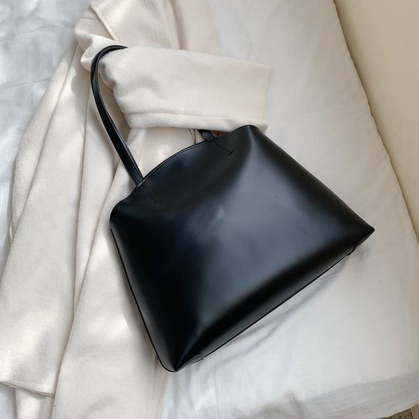 new luxury big tote bag vintage pu handbag women casual large capacity shoulder bag girl travel shopping bolsa high quality
new luxury big tote bag vintage pu handbag women casual large capacity shoulder bag girl travel shopping bolsa high quality