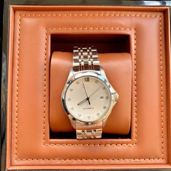 супер часы 032 montre de luxe 41мм автоматические механические движения стали 316 корпус часов ремешок коровьей дизайнерские часы, Slivery;brown
супер часы 032 montre de luxe 41мм автоматические механические движения стали 316 корпус часов ремешок коровьей дизайнерские часы, Slivery;brown