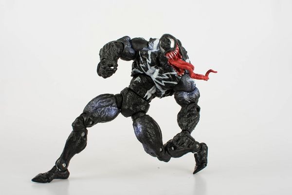 

18cm venom pvc action figures toys marvel super hero spiderman collectiable model doll toy kids christmas gift ing