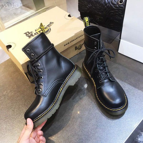 2020 leisure autumn winter martin boots women's british style women's shoes plus velvet flat motorcycle boots short factory direct, Black
2020 leisure autumn winter martin boots women's british style women's shoes plus velvet flat motorcycle boots short factory direct, Black