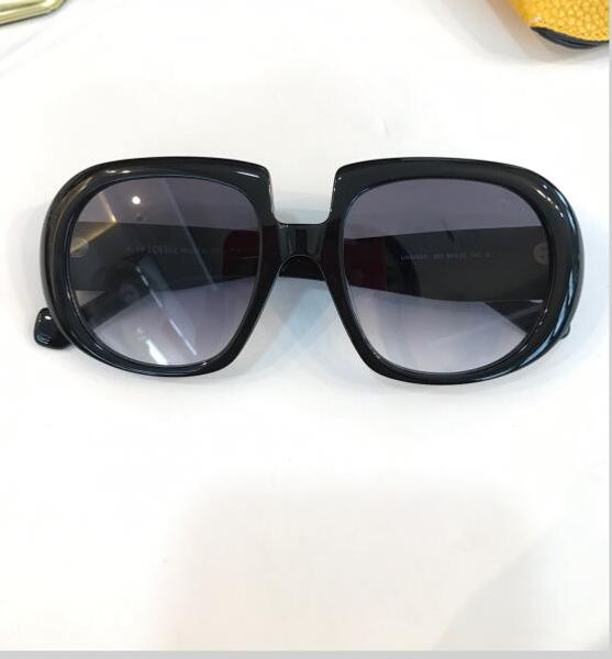 new fashion women sunglasses 40031 men sunglasses simple and generous men sun glasses outdoor uv400 protection eyewear with case, White;black
new fashion women sunglasses 40031 men sunglasses simple and generous men sun glasses outdoor uv400 protection eyewear with case, White;black