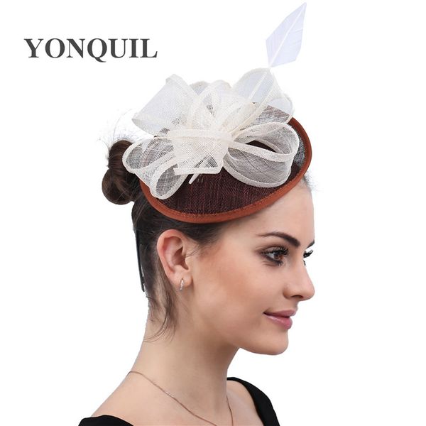 royal derby свадебные шляпы для женщин liene fascinators мода с повязками шляпа свадебные аксессуары для волос элегантная церковь fedora
royal derby свадебные шляпы для женщин liene fascinators мода с повязками шляпа свадебные аксессуары для волос элегантная церковь fedora