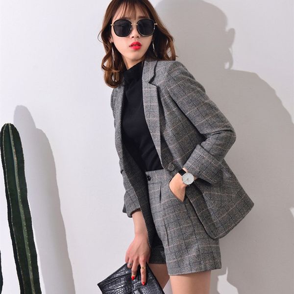 short pant suits women casual office business suits uniform styles elegant plaid pant formal work wear sets j17ct0046, White;black
short pant suits women casual office business suits uniform styles elegant plaid pant formal work wear sets j17ct0046, White;black