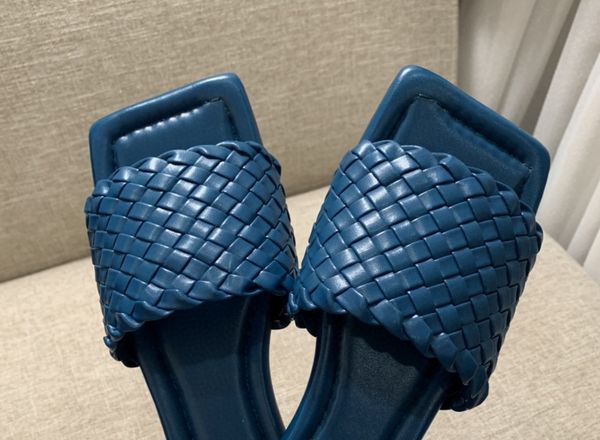 factory wholesale women original design slippers,4colors for chosen,business shoes,sandles,design sneaker,fast delivery, Black
factory wholesale women original design slippers,4colors for chosen,business shoes,sandles,design sneaker,fast delivery, Black