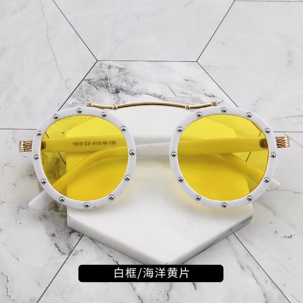 1405 still round frame rivets children sunglasses dazzling sunglasses trend decoration anti-ultraviolet sunshade glasses, White;black
1405 still round frame rivets children sunglasses dazzling sunglasses trend decoration anti-ultraviolet sunshade glasses, White;black