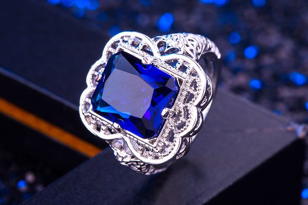 new geometric square crystal women ring plated silver color blue/purple/champagne zircon wedding ring jewelry anel masculino, Golden;silver
new geometric square crystal women ring plated silver color blue/purple/champagne zircon wedding ring jewelry anel masculino, Golden;silver