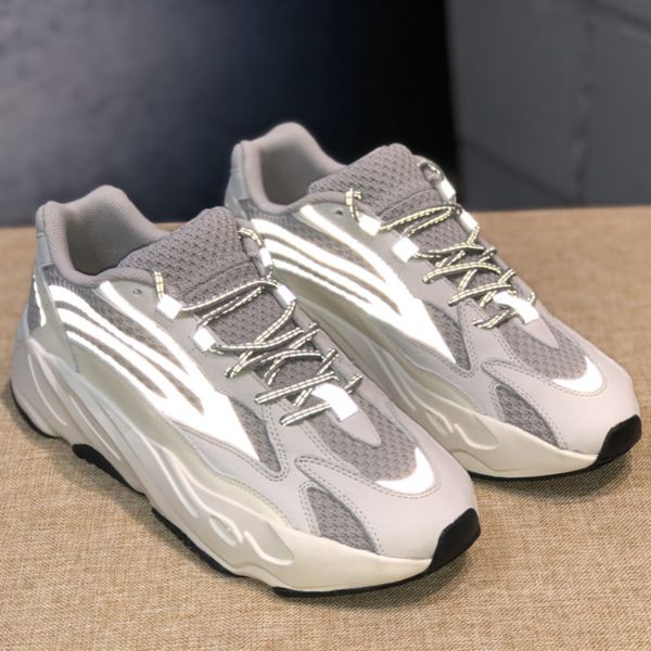 reflective 3M!! Kanye West 700 V2 static v2 Runner sneakers mens designer shoes womens sneaker shoes running shoes man run shoe
reflective 3M!! Kanye West 700 V2 static v2 Runner sneakers mens designer shoes womens sneaker shoes running shoes man run shoe