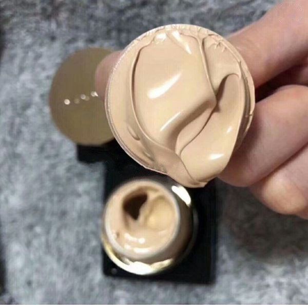 Известный бренд SUQQU жидкость Фонд Extra Rich Glow Cream 30g Япония макияж основа 101 # 102 # 002 # цв
Известный бренд SUQQU жидкость Фонд Extra Rich Glow Cream 30g Япония макияж основа 101 # 102 # 002 # цв