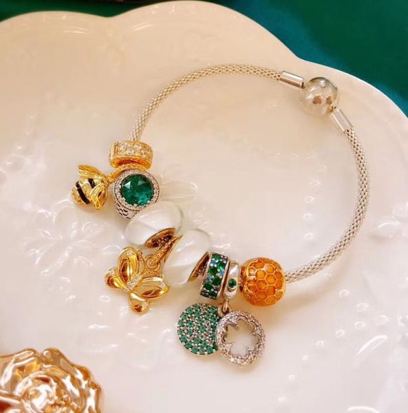 lidu 100%925 pure silver 2019 new bee butterfly bracelet gift to friends mail manufacturer wholesale, Golden;silver
lidu 100%925 pure silver 2019 new bee butterfly bracelet gift to friends mail manufacturer wholesale, Golden;silver