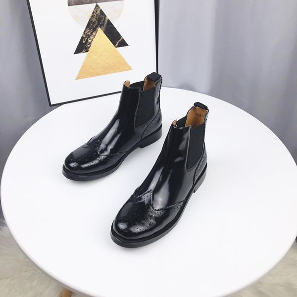 2019 new classic style fashion wild latest women designer martin boots non-slip outsole size35-40 factory direct, Black
2019 new classic style fashion wild latest women designer martin boots non-slip outsole size35-40 factory direct, Black