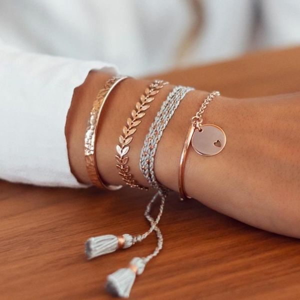 modyle trendy gold color blue rope tassel bracelet set for women open adjustable aircraft chain bracelets bangle party jewelry, Black
modyle trendy gold color blue rope tassel bracelet set for women open adjustable aircraft chain bracelets bangle party jewelry, Black