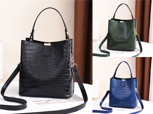 2pcs women shoulder bags fashion laser composite bag 2020 new multi-function color handbag large capacity messenger shoulder bag#561
2pcs women shoulder bags fashion laser composite bag 2020 new multi-function color handbag large capacity messenger shoulder bag#561
