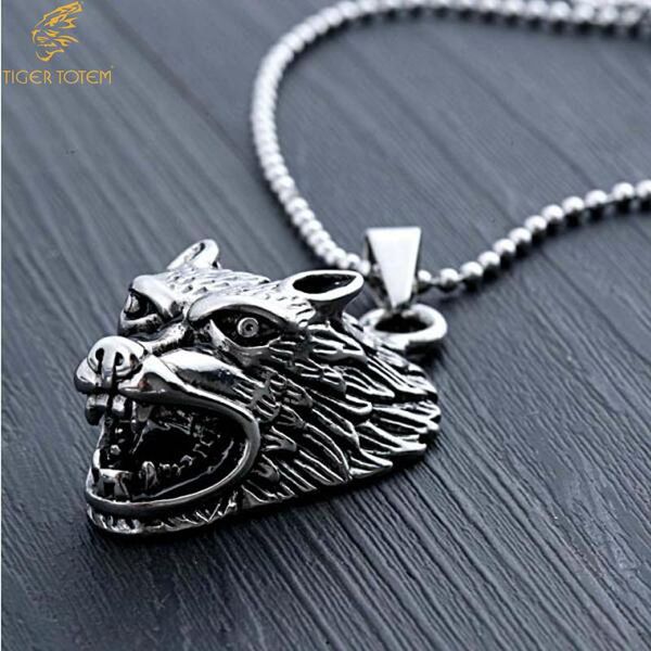 drop shipping new fashion jewelry domineering wolf head pendants titanium steel choker necklaces men colar masculina 3105, Silver
drop shipping new fashion jewelry domineering wolf head pendants titanium steel choker necklaces men colar masculina 3105, Silver